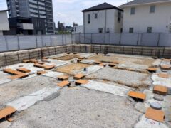 6月13日　N市マンション　基礎墨出・ハリ底受型枠