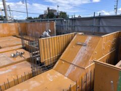 8月7日　N市マンション　1階スラブ型枠施工完了